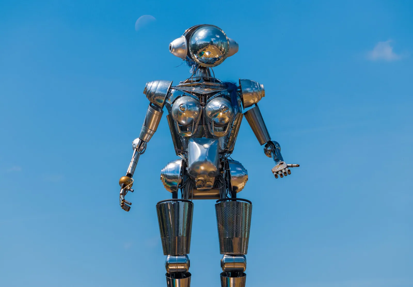 De robot op het Stationsplein in Enschede