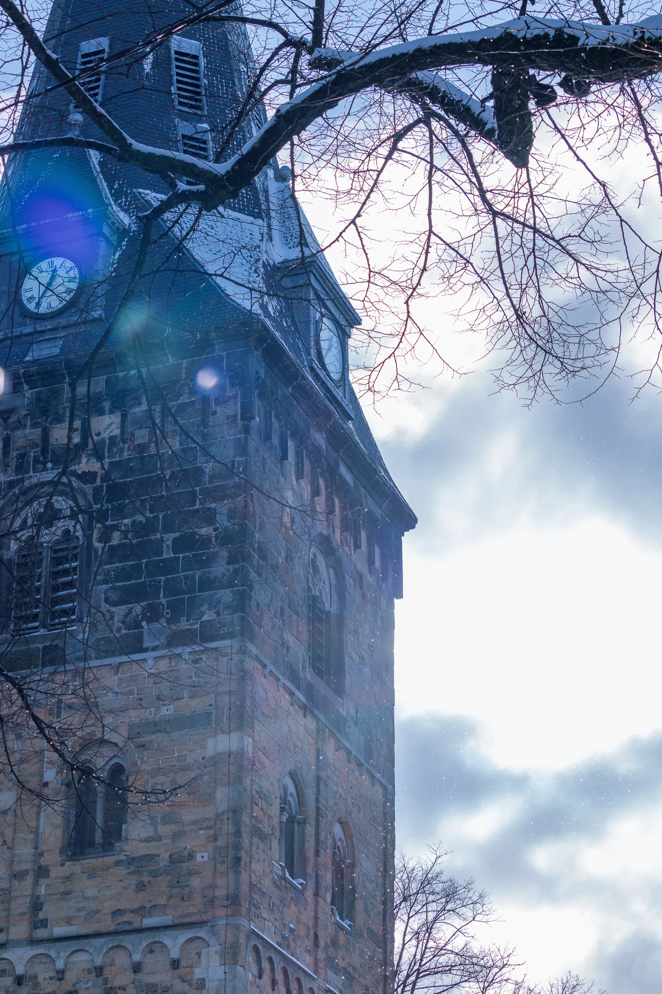 De Kerk op de Oude Markt tijdens de winter
