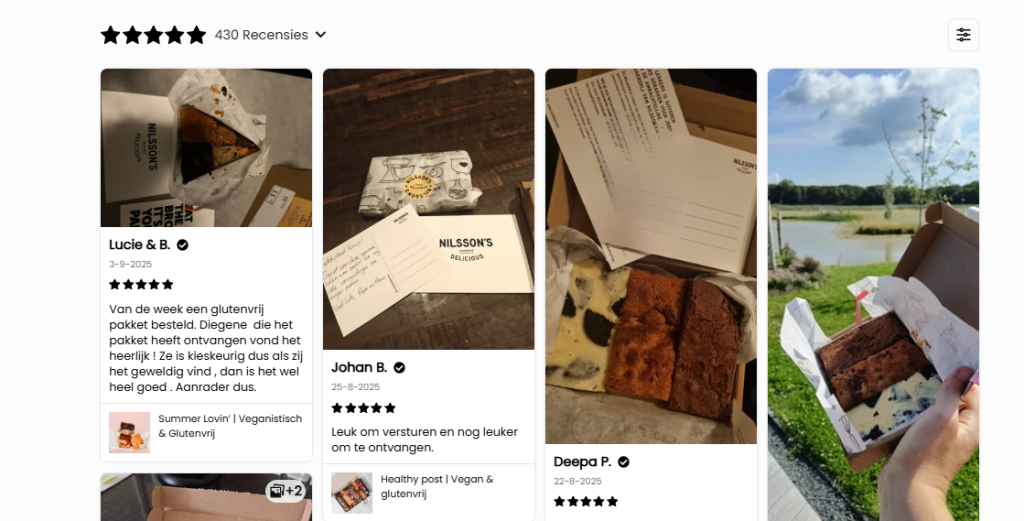 Overzicht van positieve klantbeoordelingen en foto's van ontvangen brownie pakketten.
